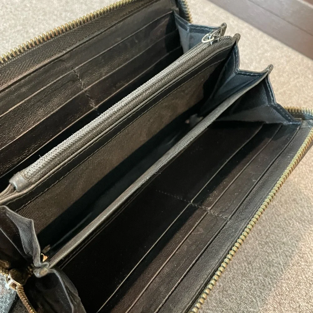 ❌SOLD❌ GUCCI GUCCISSIMA WALLET ON CHAIN - Picture 4 of 9